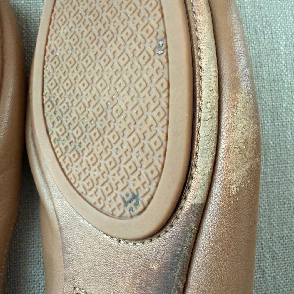 Tory Burch‎ Minnie Travel Ballet Flats Tan Leather Gold Logo 50393 Womens 8.5M